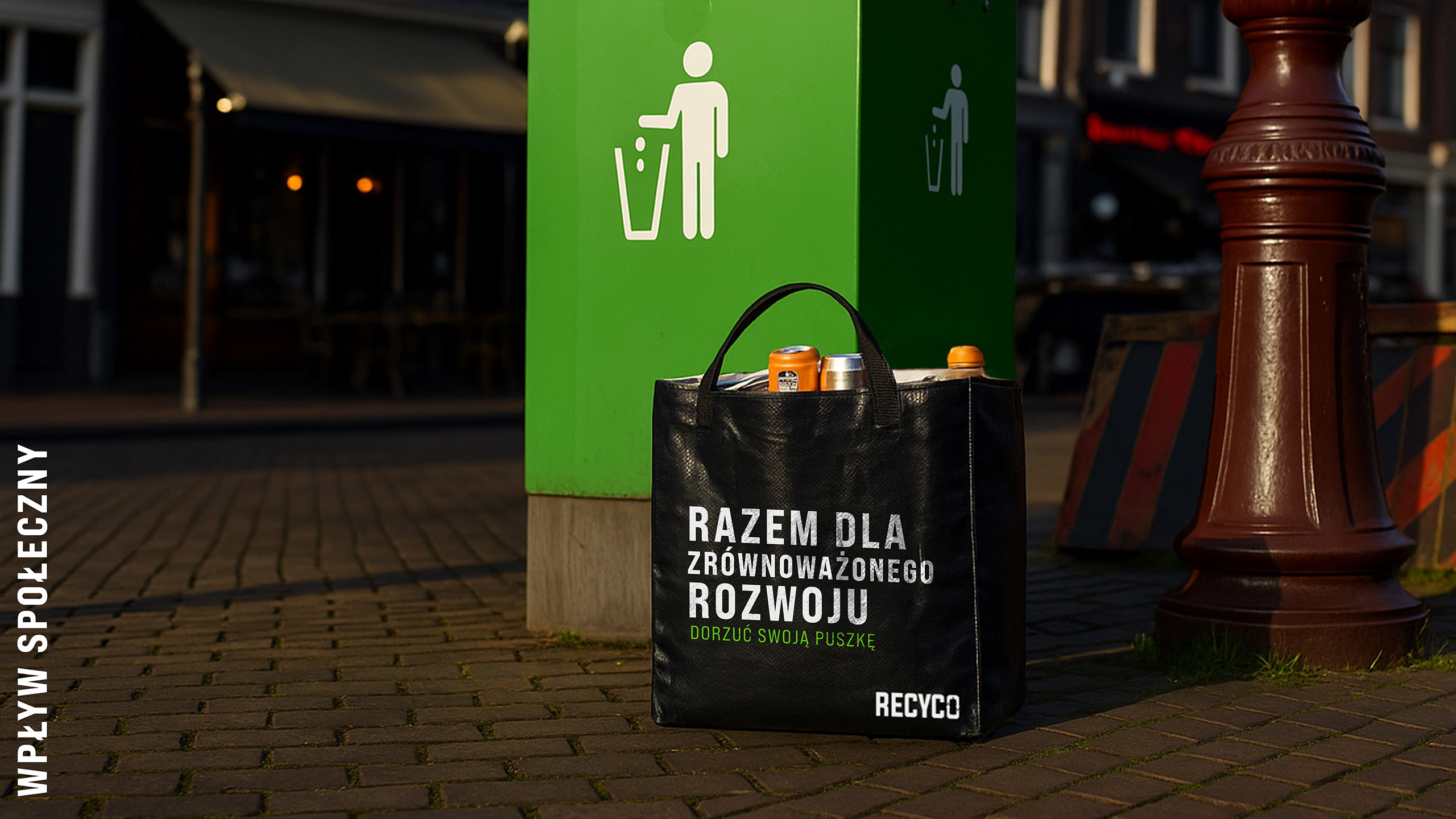 Wpływ społeczny